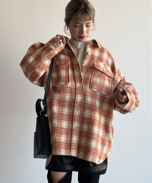 w closet（ダブルクローゼット）の「チェックBIGシャツはおり（その他アウター・レディース・ベージュ/グリーン・FREE）」の14枚目の写真