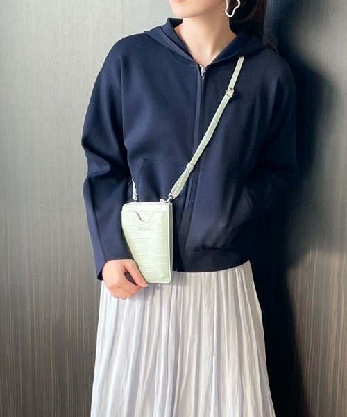 MONO　COMME CA（モノコムサ）の「スマートフォン　ミニポシェット（ショルダーバッグ・レディース・ライトグレー/ブラック/ベージュ/アイボリー/ミント/ラベンダー・FREE）」の5枚目の写真
