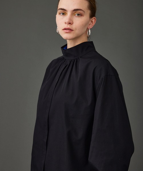 UNITED TOKYO（ユナイテッドトウキョウ）の「2wayスタンドブラウス（シャツ/ブラウス・レディース・ブラック/オフホワイト/グリーン・FREE）」の21枚目の写真