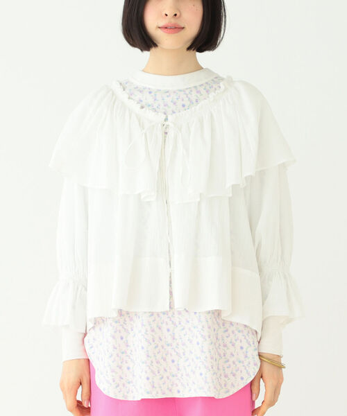 BEAMS BOY(ビームスボーイ)の「BEAMS BOY / コットン ボイル フリルカラー ロングスリーブ シャツ(シャツ/ブラウス・レディース・オフホワイト/レッド系その他3・ONE SIZE)」の6枚目の写真