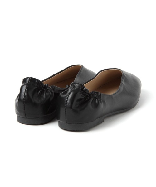 LAKOLE（ラコレ）の「【生活防水】Vカットギャザーパンプス / 260625（パンプス・レディース・ブラック/クリーム/アイボリー/その他6・SMALL/MEDIUM/LARGE）」の5枚目の写真