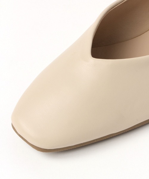 LAKOLE（ラコレ）の「【生活防水】Vカットギャザーパンプス / 260625（パンプス・レディース・ブラック/クリーム/アイボリー/その他6・SMALL/MEDIUM/LARGE）」の16枚目の写真