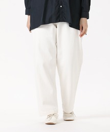 BER：ホワイトデニムパンツ