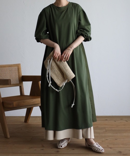 Fizz（フィズ）の「【Fizz/フィズ】　カットジョーゼット後ろ切替えAラインワンピース（ワンピース・レディース・カーキ/ブラック/ネイビー・M）」の22枚目の写真