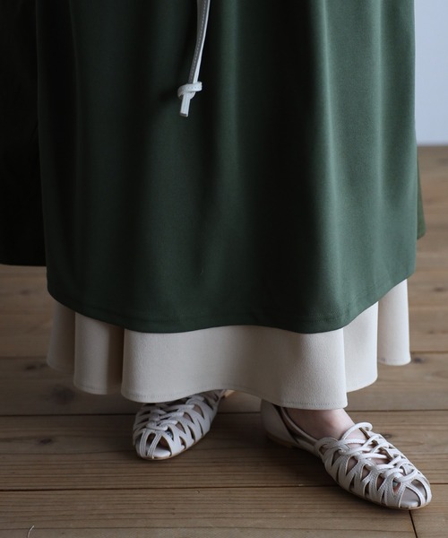 Fizz（フィズ）の「【Fizz/フィズ】　カットジョーゼット後ろ切替えAラインワンピース（ワンピース・レディース・カーキ/ブラック/ネイビー・M）」の14枚目の写真