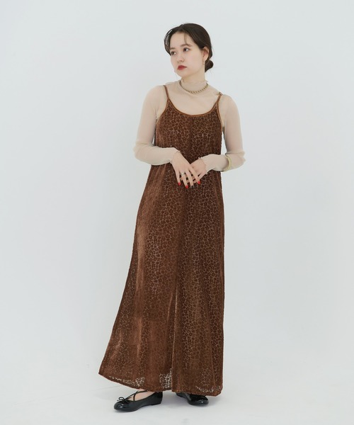 TINA:JOJUN(ティーナジョジュン)の「フラワーベロア キャミドレス TINA:JOJUN(ワンピース・レディース・ブルー/ブラウン/ブラック・S/M)」の11枚目の写真