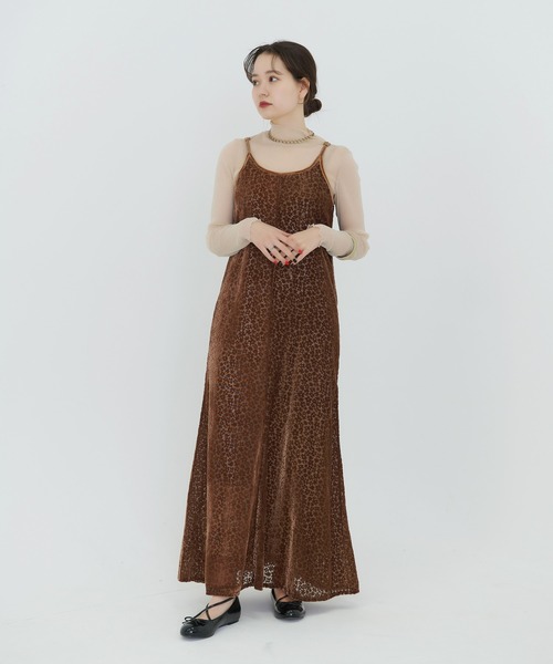 TINA:JOJUN(ティーナジョジュン)の「フラワーベロア キャミドレス TINA:JOJUN(ワンピース・レディース・ブルー/ブラウン/ブラック・S/M)」の15枚目の写真