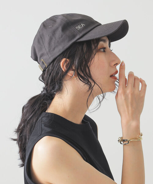 BEAMS LIGHTS(ビームスライツ)の「SEA / 刺繍ロゴ CAP(キャップ・レディース・グリーン/ナチュラル/ブラック・ONE SIZE)」の2枚目の写真