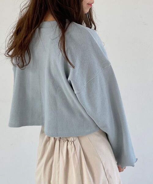 MAJESTIC LEGON(マジェスティックレゴン)の「テレコショートカーディガン(カーディガン/ボレロ・レディース・グレー/オフホワイト/オレンジ/ブルー・MEDIUM)」の17枚目の写真