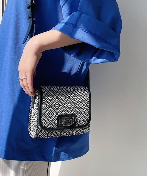 PAGEBOY(ページボーイ)の「エスニックミニショルダー(ショルダーバッグ・レディース・ブラック・FREE)」の3枚目の写真