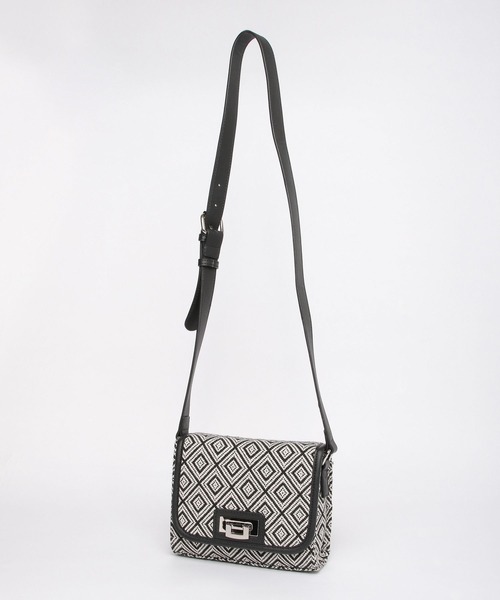 PAGEBOY(ページボーイ)の「エスニックミニショルダー(ショルダーバッグ・レディース・ブラック・FREE)」の11枚目の写真