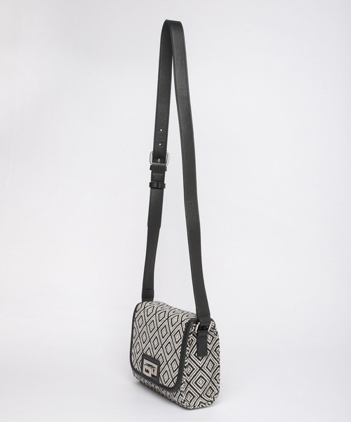 PAGEBOY(ページボーイ)の「エスニックミニショルダー(ショルダーバッグ・レディース・ブラック・FREE)」の7枚目の写真