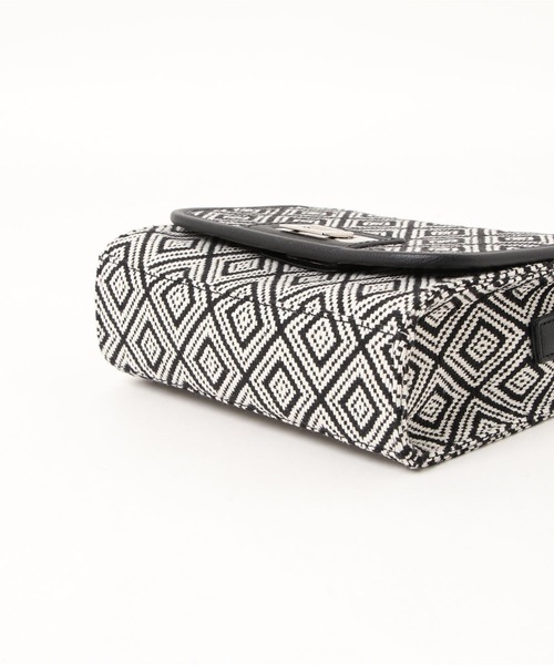 PAGEBOY(ページボーイ)の「エスニックミニショルダー(ショルダーバッグ・レディース・ブラック・FREE)」の16枚目の写真