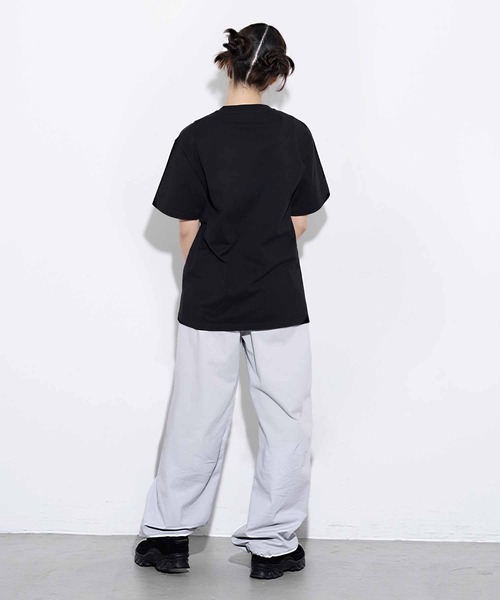 X-girl（エックスガール）の「COLLEGE LOGO S/S TEE/カレッジロゴ　Tシャツ（Tシャツ/カットソー・レディース・ホワイト/ブラック/ブラウン・S/M/L/XL）」の11枚目の写真