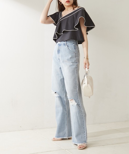 Chico（チコ）の「【SALON by Chico限定】アシメフリル肩開きブラウス（シャツ/ブラウス・レディース・ブラック/ホワイト/ホワイト系その他2・FREE）」の13枚目の写真