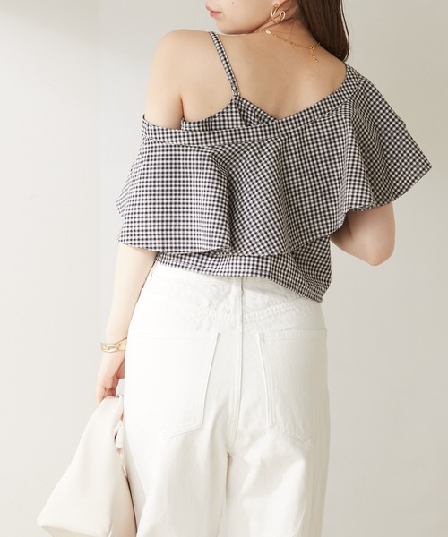 Chico（チコ）の「【SALON by Chico限定】アシメフリル肩開きブラウス（シャツ/ブラウス・レディース・ブラック/ホワイト/ホワイト系その他2・FREE）」の18枚目の写真