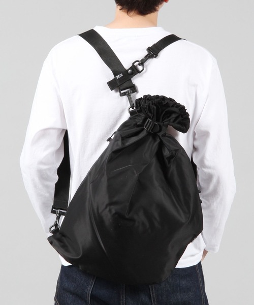 ALAND（エーランド）の「【UNISEX】PIECE MAKER／NYLON SLING BAG　2285723（ボディバッグ/ウエストポーチ・レディース・ブラック・FREE）」の3枚目の写真