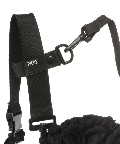 ALAND（エーランド）の「【UNISEX】PIECE MAKER／NYLON SLING BAG　2285723（ボディバッグ/ウエストポーチ・レディース・ブラック・FREE）」の8枚目の写真