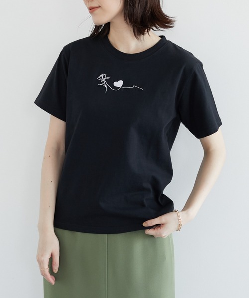 Petit fleur(プチフルール)の「・Petit Fleur ハナ&ハート刺繍Tシャツ(Tシャツ/カットソー・レディース・グリーン/オフホワイト/ピンク/ブラック・FREE)」の3枚目の写真