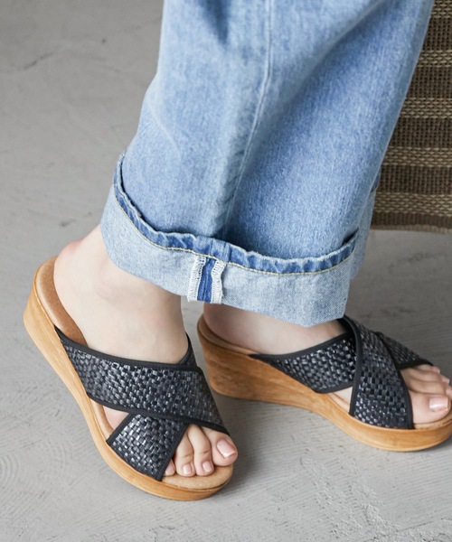 Fashion Letter(ファッションレター)の「日本製メッシュクロスデザインサンダル 痛くないサンダル(サンダル・レディース・ベージュ/ライトグリーン/ブラック/ホワイト・S/M/L/LL)」の1枚目の写真