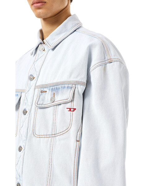 DIESEL（ディーゼル）の「DIESEL SS22 メンズ デニムジャケット ライトブルー サステナブル（デニムジャケット・メンズ・インディゴブルー・SMALL/MEDIUM/LARGE/X-LARGE）」の5枚目の写真