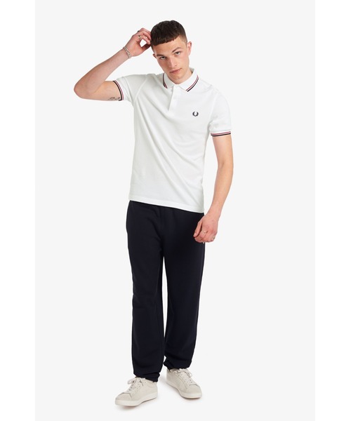 FRED PERRY（フレッドペリー）の「TWIN TIPPED FP SHIRT M3600 748_WHITE（ポロシャツ・メンズ・ホワイト・LARGE/MEDIUM/X-LARGE）」の2枚目の写真
