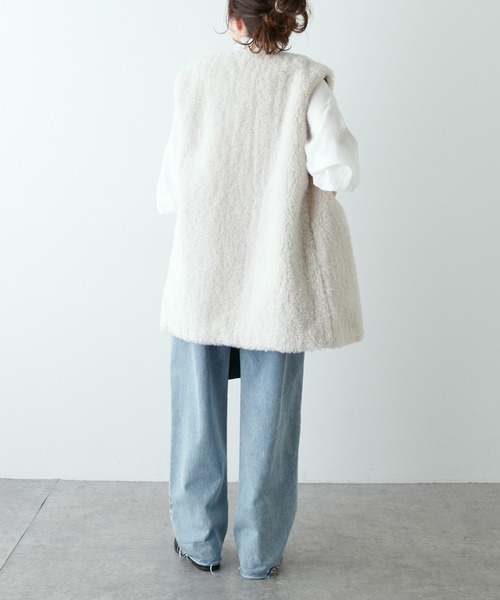 PUAL CE CIN（ピュアルセシン）の「カールファーベスト（ベスト・レディース・アイボリー/ブラック/モカ・FREE）」の6枚目の写真