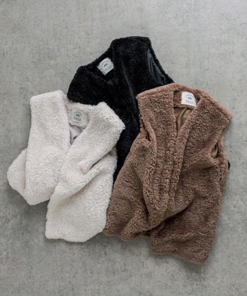 PUAL CE CIN（ピュアルセシン）の「カールファーベスト（ベスト・レディース・アイボリー/ブラック/モカ・FREE）」の22枚目の写真