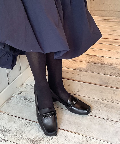 blanc/bleu(ブランブルー)の「【日本製/本革】ふかふか 柔らかい バックルつきローファー(モカシン/デッキシューズ・レディース・ブラック/カーキ/グレイッシュベージュ/シルバー・23.5cm/23.0cm/24.0cm/22.5cm/24.5cm)」の10枚目の写真