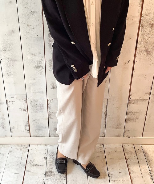 blanc/bleu(ブランブルー)の「【日本製/本革】ふかふか 柔らかい バックルつきローファー(モカシン/デッキシューズ・レディース・ブラック/カーキ/グレイッシュベージュ/シルバー・23.5cm/23.0cm/24.0cm/22.5cm/24.5cm)」の9枚目の写真
