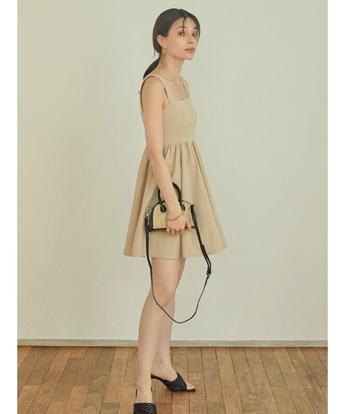 ACYM（アシーム）の「Betty fit flare ワンピース（ワンピース・レディース・ブラック/ベージュ・FREE）」の9枚目の写真