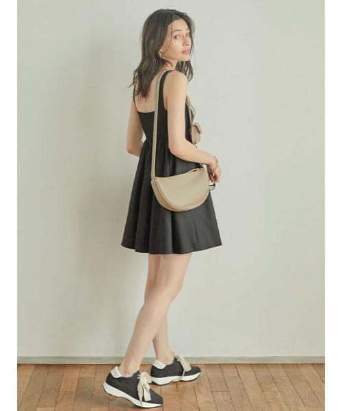 ACYM（アシーム）の「Betty fit flare ワンピース（ワンピース・レディース・ブラック/ベージュ・FREE）」の4枚目の写真