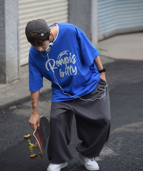 MGV(エムジーヴィー)の「ペイント風ロゴオーバーサイズTシャツ(Tシャツ/カットソー・メンズ・ホワイト/ブラック/ブルー/オレンジ・MEDIUM/LARGE/X-LARGE)」の4枚目の写真