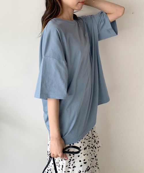 OLIVE des OLIVE(オリーブデオリーブ)の「花プリントビッグTシャツ(Tシャツ/カットソー・レディース・オフホワイト/ピンク/ブルー/アイボリー・FREE)」の21枚目の写真