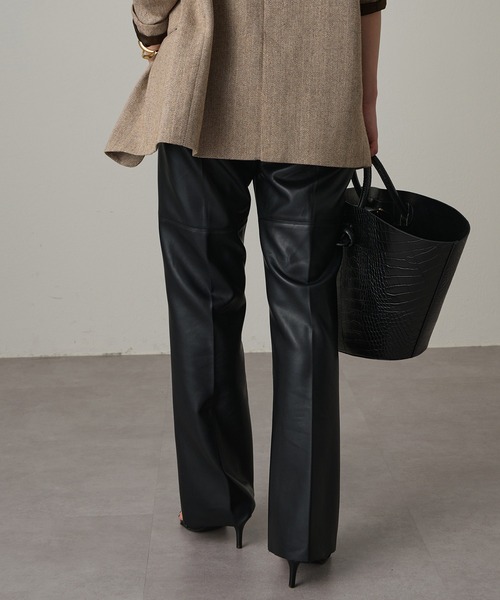 LOUNGEDRESS（ラウンジドレス）の「フェイクレザーパンツ（その他パンツ・レディース・ブラック・SMALL/MEDIUM）」の10枚目の写真