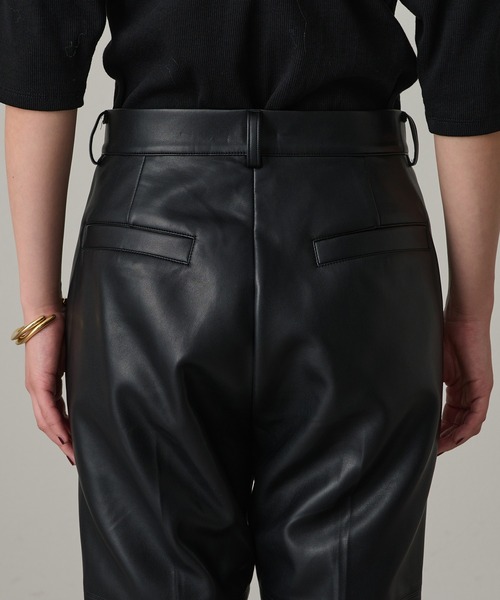 LOUNGEDRESS（ラウンジドレス）の「フェイクレザーパンツ（その他パンツ・レディース・ブラック・SMALL/MEDIUM）」の11枚目の写真
