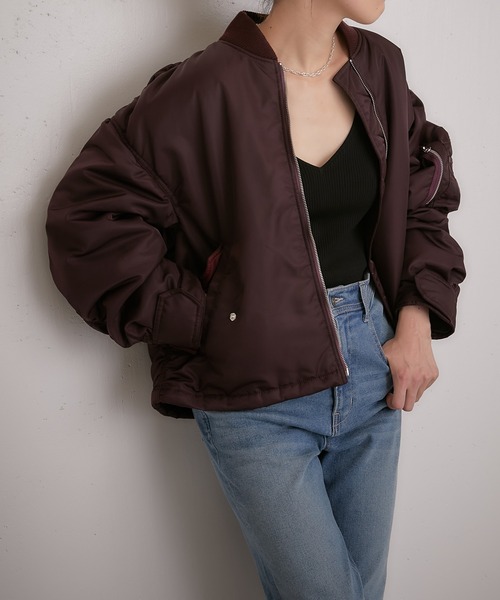 COLLAGE GALLARDAGALANTE（コラージュガリャルダガランテ）の「女性らしさも演出/バックドロスト中綿MA-1（MA-1・レディース・ブラック/カーキ/ボルドー・FREE）」の18枚目の写真