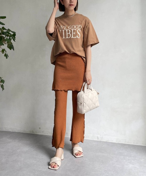 CAPRICIEUX LE'MAGE（カプリシューレマージュ）の「2WAYロゴ5分袖Tシャツ（Tシャツ/カットソー・レディース・チャコールグレー/ベージュ/オフホワイト・FREE）」の9枚目の写真