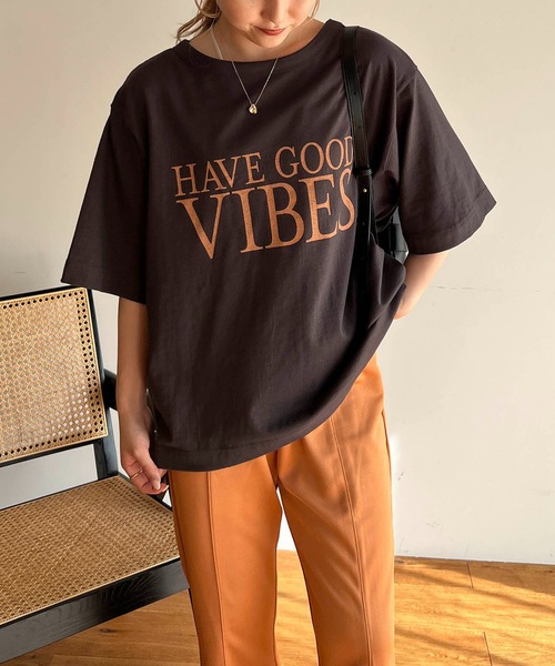 CAPRICIEUX LE'MAGE（カプリシューレマージュ）の「2WAYロゴ5分袖Tシャツ（Tシャツ/カットソー・レディース・チャコールグレー/ベージュ/オフホワイト・FREE）」の13枚目の写真