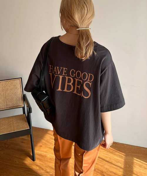 CAPRICIEUX LE'MAGE（カプリシューレマージュ）の「2WAYロゴ5分袖Tシャツ（Tシャツ/カットソー・レディース・チャコールグレー/ベージュ/オフホワイト・FREE）」の17枚目の写真