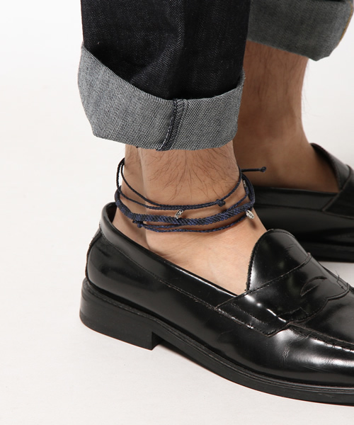 wakami(ワカミ)の「WAKAMI × BEAMS / 2015別注アンクレット 3セット(アンクレット・メンズ・ホワイト/ブラック/ピンク/イエロー/オリーブ/ブルー/ネイビー/その他1・ONE SIZE)」の9枚目の写真