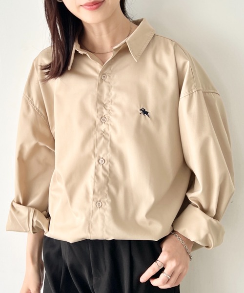 POLOCHAMPS(ポロチャンプス)の「【POLOCHAMPS/ポロチャンプス】 別注 ビッグシルエット ワンポイント刺繍 オーバーサイズ 長袖シャツ(シャツ/ブラウス・レディース・ブラック/ホワイト/ネイビー/ベージュ・M/L)」の4枚目の写真