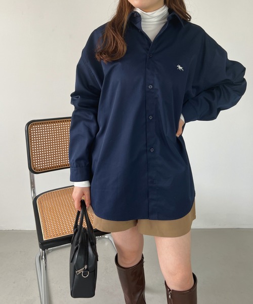 POLOCHAMPS(ポロチャンプス)の「【POLOCHAMPS/ポロチャンプス】 別注 ビッグシルエット ワンポイント刺繍 オーバーサイズ 長袖シャツ(シャツ/ブラウス・レディース・ブラック/ホワイト/ネイビー/ベージュ・M/L)」の7枚目の写真