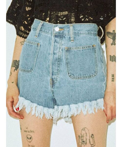 jouetie(ジュエティ)の「フリンジデニムショートパンツ(デニムパンツ・レディース・ライトブルー/ブラック・SMALL/LARGE/MEDIUM)」の1枚目の写真