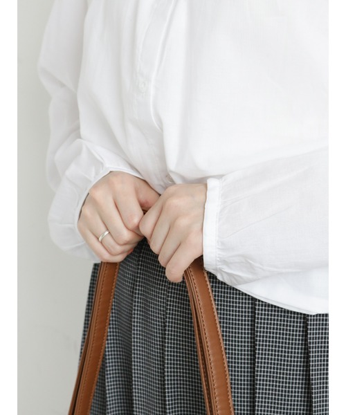 ehka sopo（エヘカソポ）の「スタンドフリルブラウス（シャツ/ブラウス・レディース・キナリ/ブラック/オフホワイト/グレー・ﾌﾘ-）」の22枚目の写真