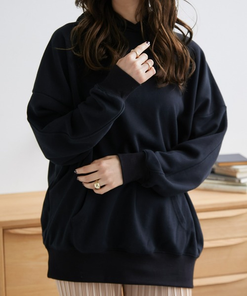 ECRIRE（エクリール）の「ドロップショルダー裏毛パーカー（パーカー・レディース・ブラック/ブルー/ベージュ・M/L）」の7枚目の写真