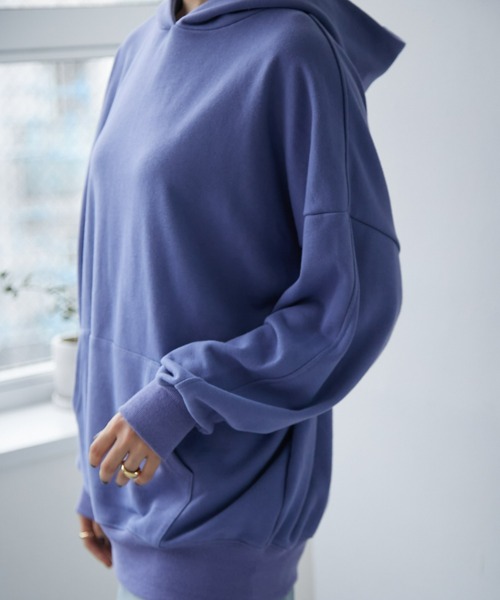 ECRIRE（エクリール）の「ドロップショルダー裏毛パーカー（パーカー・レディース・ブラック/ブルー/ベージュ・M/L）」の19枚目の写真