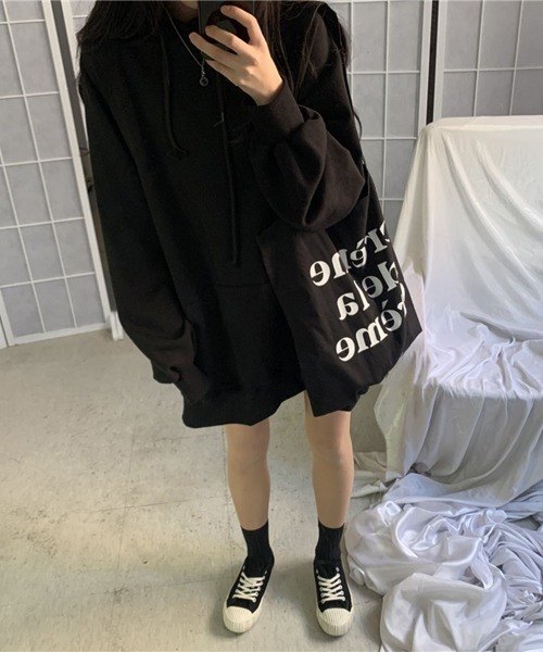 PRIVATE  BEACH（プライベートビーチ）の「ボリュームスリーブオーバーサイズチュニック丈スウェットパーカー（スウェット・レディース・ライトブルー/ライトパープル/ライトグレー/ワインレッド/ブラック・FREE）」の17枚目の写真