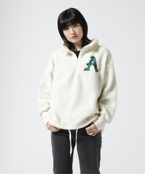 AVIREX（アヴィレックス）の「HALF ZIP EMBROIDERY TOPS/ ハーフジップエンブロイダリー刺繍トップス（その他トップス・レディース・ブラック/ホワイト系2/キャメル・F）」の2枚目の写真