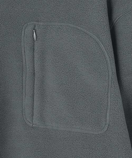 J.PRESS YORK STREET(ジェイプレスヨークストリート)の「【UNISEX】フリースクルーネックプルオーバー(スウェット・メンズ・ブラック系/グレー系/ブラウン系/ベージュ系・MEDIUM/LARGE/SMALL)」の8枚目の写真